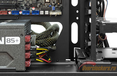 400x260  30 KB. Big one: 1500x974  274 KB