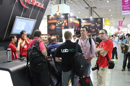 450x300  24 KB. Big one: 1500x1000  139 KB