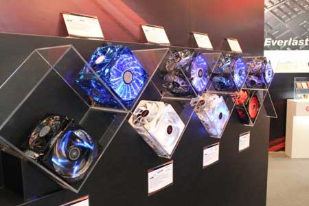 450x300  21 KB. Big one: 1500x1000  141 KB