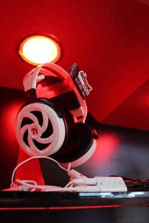 300x450  22 KB. Big one: 1000x1500  84 KB