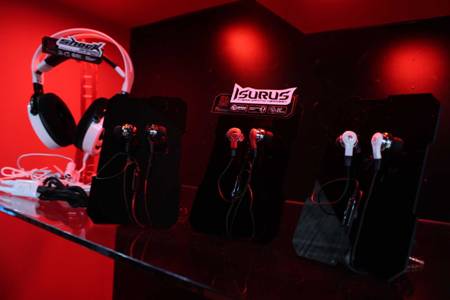 450x300  20 KB. Big one: 1500x1000  60 KB