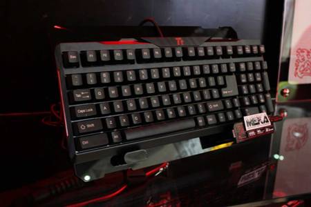 450x300  25 KB. Big one: 1500x1000  73 KB