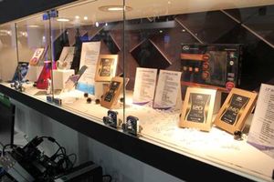 300x200  20 KB. Big one: 1500x1000  116 KB