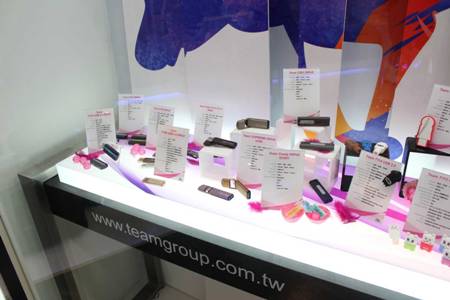 450x300  26 KB. Big one: 1500x1000  93 KB