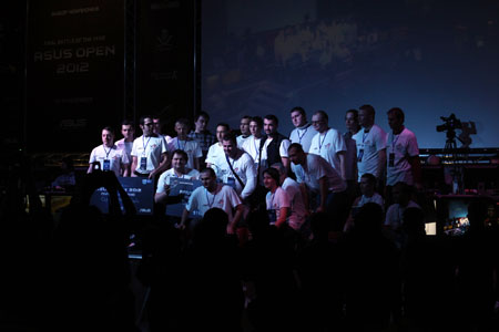 450x300  40 KB. Big one: 2000x1333  224 KB