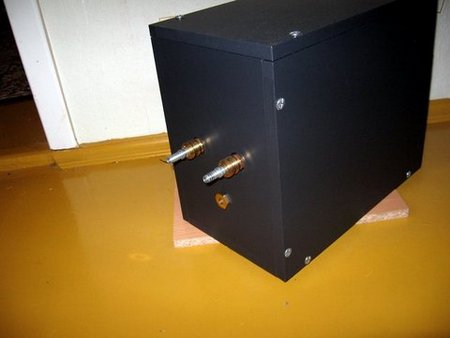 450x338  25 KB. Big one: 640x480  37 KB