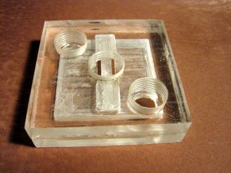 450x338  41 KB. Big one: 640x480  74 KB