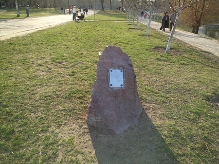 450x337  193 KB. Big one: 4160x3120  7457 KB