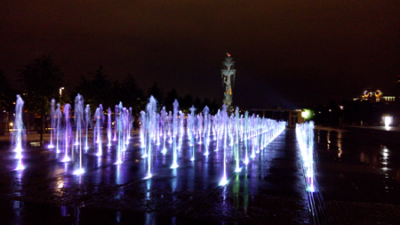 450x253  141 KB. Big one: 4608x2592  1741 KB