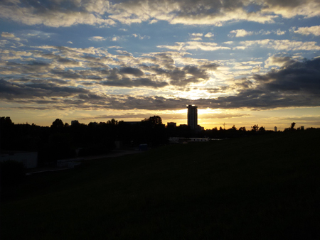 450x338  135 KB. Big one: 3264x2448  1859 KB