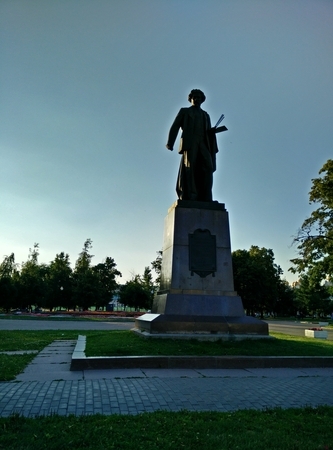 333x450  110 KB. Big one: 3120x4208  1834 KB