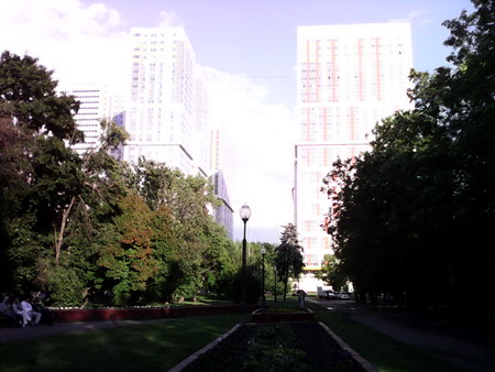 450x338  60 KB. Big one: 1600x1200  299 KB