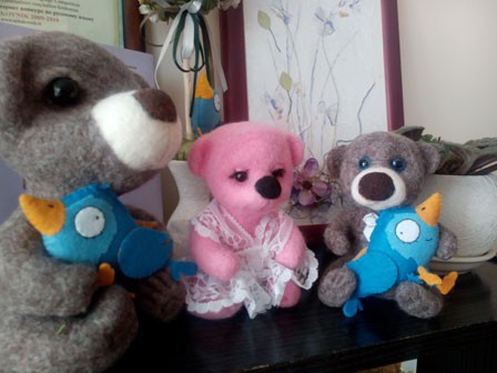 448x336  37 KB. Big one: 3264x2448  1037 KB