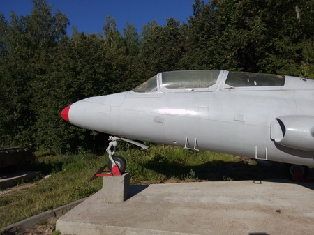 450x337  150 KB. Big one: 3264x2448  1372 KB