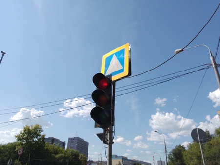 450x337  114 KB. Big one: 3264x2448  1000 KB