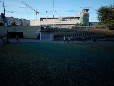 450x338  36 KB. Big one: 4096x3072  1823 KB