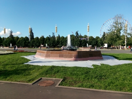 450x337  138 KB. Big one: 4352x3264  4835 KB