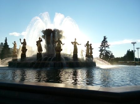 450x337  115 KB. Big one: 4352x3264  3296 KB