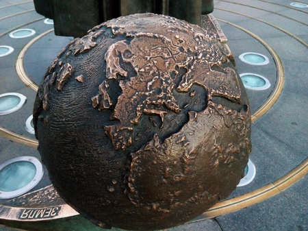 450x337  168 KB. Big one: 4352x3264  5348 KB