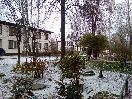 450x337  106 KB. Big one: 4160x3120  6630 KB