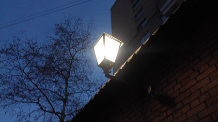 450x253  24 KB. Big one: 4608x2592  2027 KB