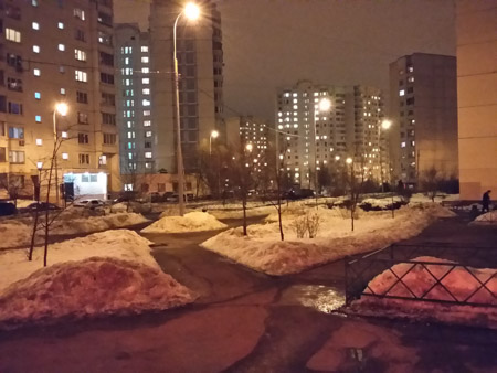 450x338  50 KB. Big one: 3264x2448  1337 KB