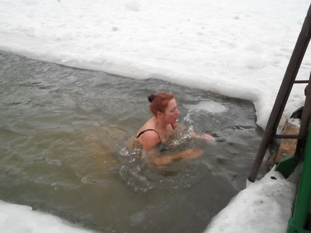 450x338  31 KB. Big one: 3264x2448  1516 KB