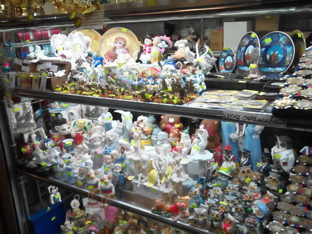 450x338  70 KB. Big one: 3264x2448  2612 KB