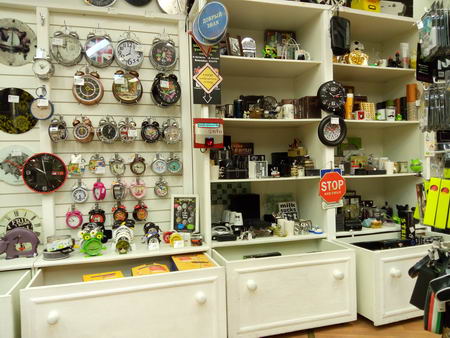 450x338  57 KB. Big one: 4160x3120  3930 KB