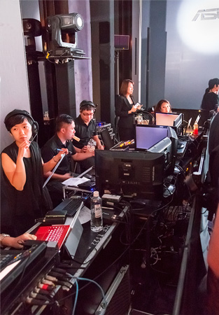 313x450  68 KB. Big one: 696x1000  289 KB