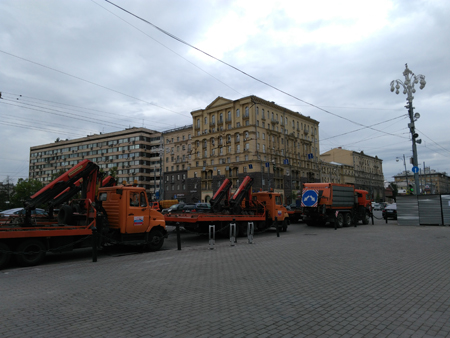 450x338  135 KB. Big one: 4160x3120  3139 KB