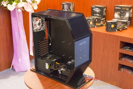 450x300  61 KB. Big one: 1500x1000  483 KB