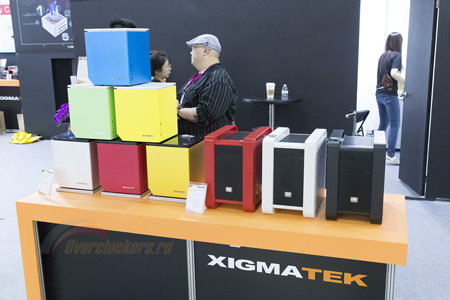 450x300  48 KB. Big one: 1500x1000  363 KB