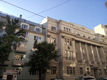 450x338  164 KB. Big one: 5248x3936  7419 KB