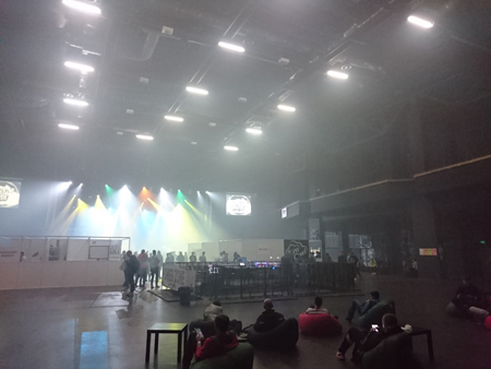 450x338  103 KB. Big one: 3264x2448  2352 KB