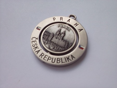 450x337  30 KB. Big one: 3264x2448  2110 KB