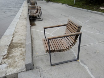 337x253  30 KB. Big one: 3264x2448  4328 KB