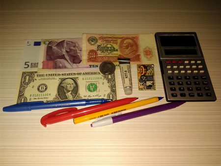 450x338  40 KB. Big one: 4096x3072  2229 KB