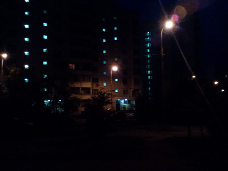 450x338  50 KB. Big one: 2560x1920  387 KB