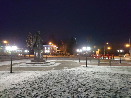 450x338  140 KB. Big one: 5520x4140  7507 KB