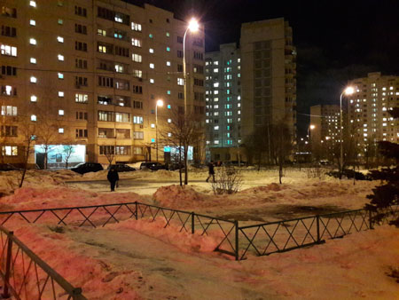 450x338  50 KB. Big one: 4128x3096  1940 KB