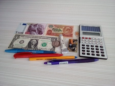 450x338  50 KB. Big one: 2560x1920  1760 KB