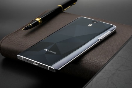 450x300  30 KB. Big one: 1200x800  140 KB