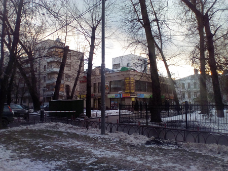 450x338  200 KB. Big one: 3264x2448  3998 KB