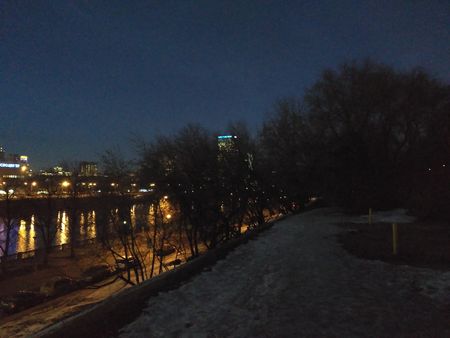 450x338  28 KB. Big one: 4160x3120  2520 KB