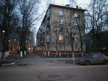 450x338  56 KB. Big one: 4608x3456  6122 KB