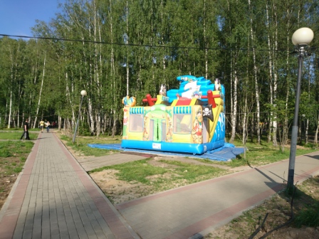 448x336  132 KB. Big one: 5520x4140  14551 KB