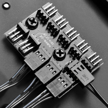 450x450  50 KB. Big one: 1500x1500  344 KB