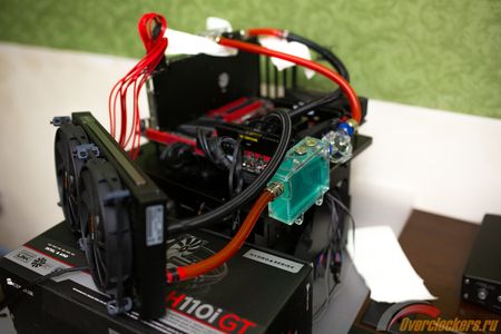 450x300  30 KB. Big one: 2250x1500  630 KB