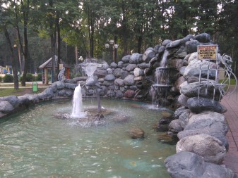 337x253  59 KB. Big one: 3264x2448  2898 KB